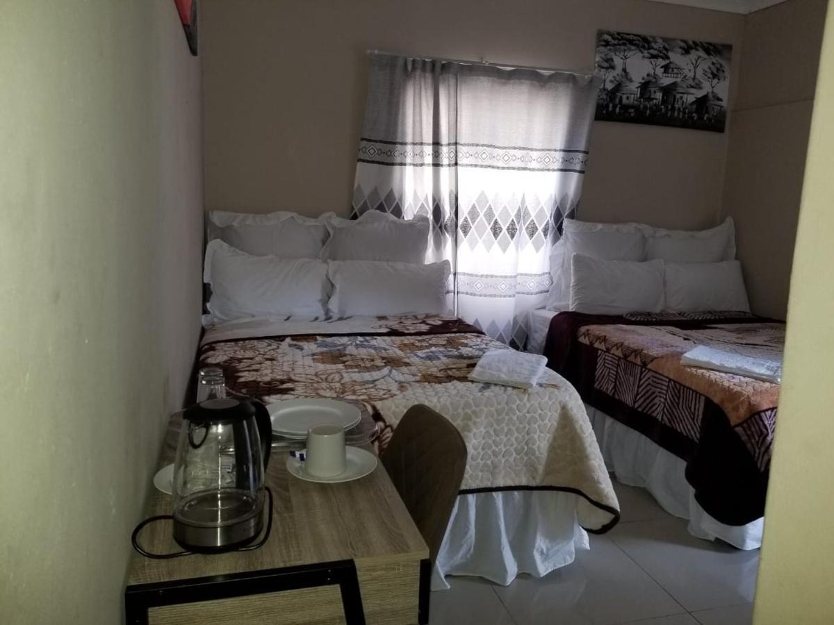 Pinto City Motel Kempton Park Buitenkant foto