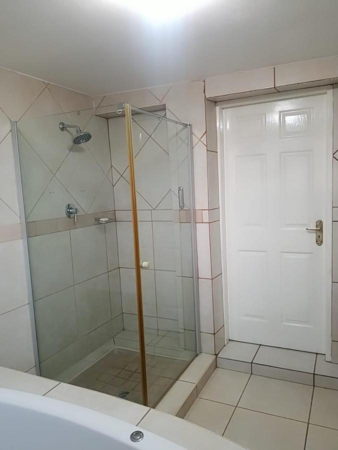 Pinto City Motel Kempton Park Buitenkant foto
