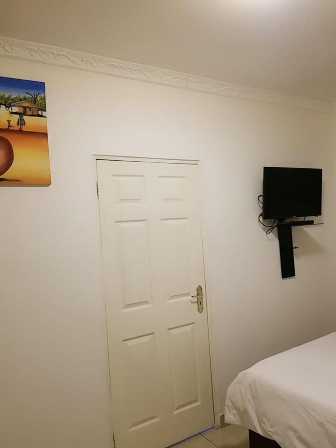Pinto City Motel Kempton Park Buitenkant foto